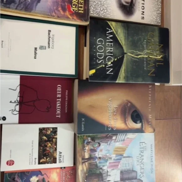 Assorted Book Collection - Picture 2 of 3